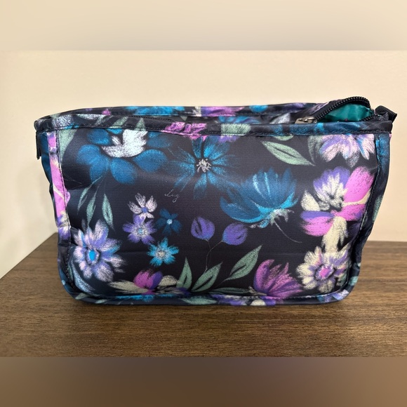 Lug Parasail Cosmetics Toiletries Bag. Bloom Black. NWOT - Picture 2 of 6